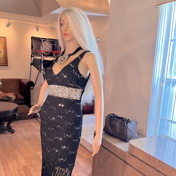 My Michelle size 5 Pretty black lace and sequin gown purchased from macys - Picture 1 of 6